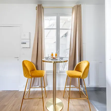 Proche Paris Expo Porte De Versailles - Ii